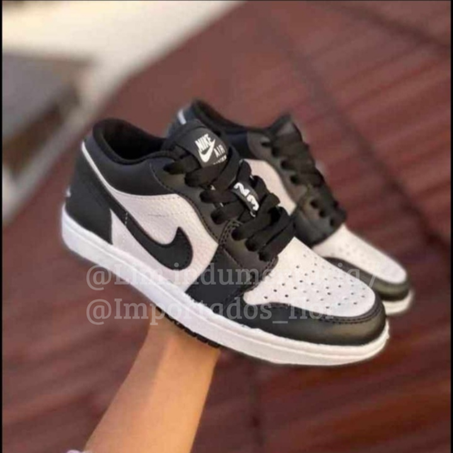 Jordan retro 1 low negras hotsell
