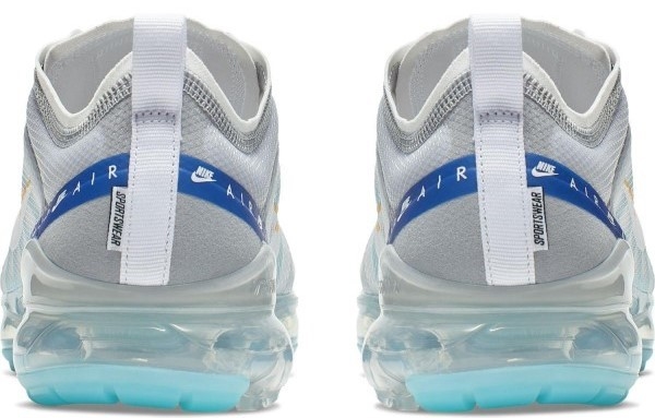nike air vapormax white university gold wolf grey