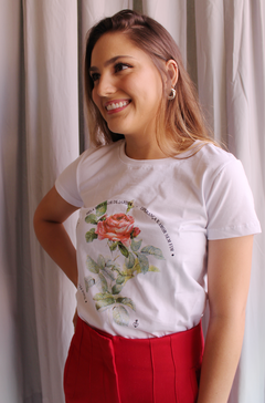 Camiseta Flor de Jardim - Coleção Onde Vive o Amor na internet