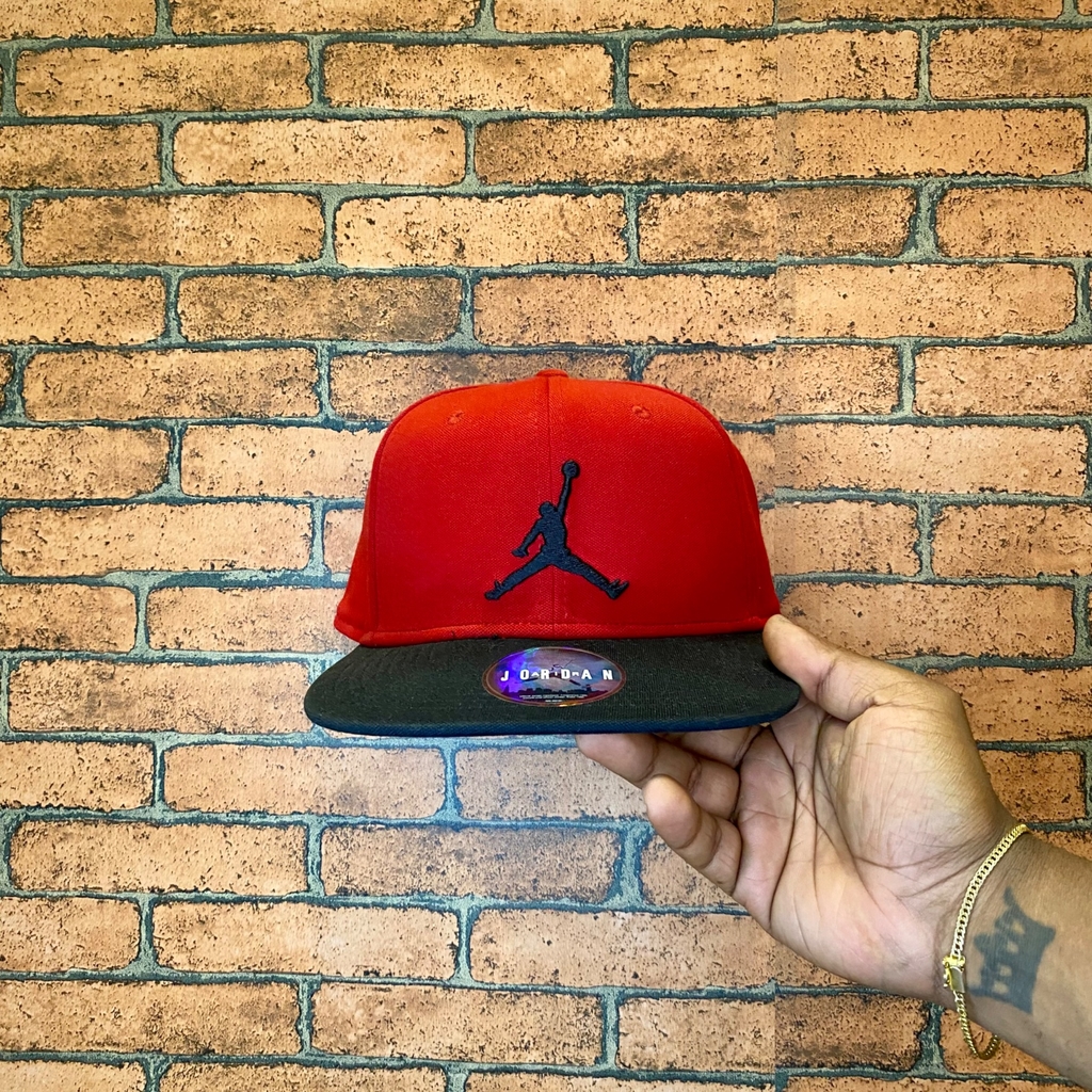 Boné Nike NBA Aba Reta Jumpman Jordan - Vermelho