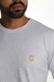 Camiseta Linha Premium Branca Estampa Emborrachada Dourada - comprar online