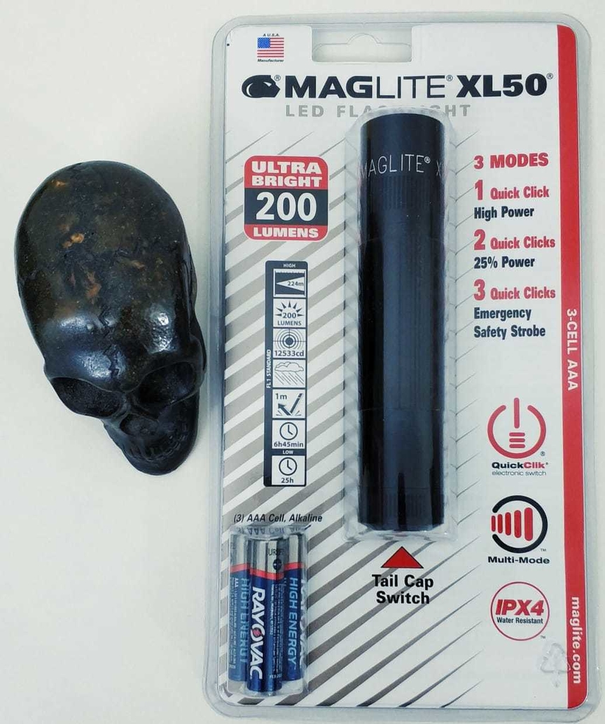 Lanterna Maglite Led XL50 S3016, 200 Lumens + Pilhas AAA - Compacta,  potente e Econômica - Made in USA