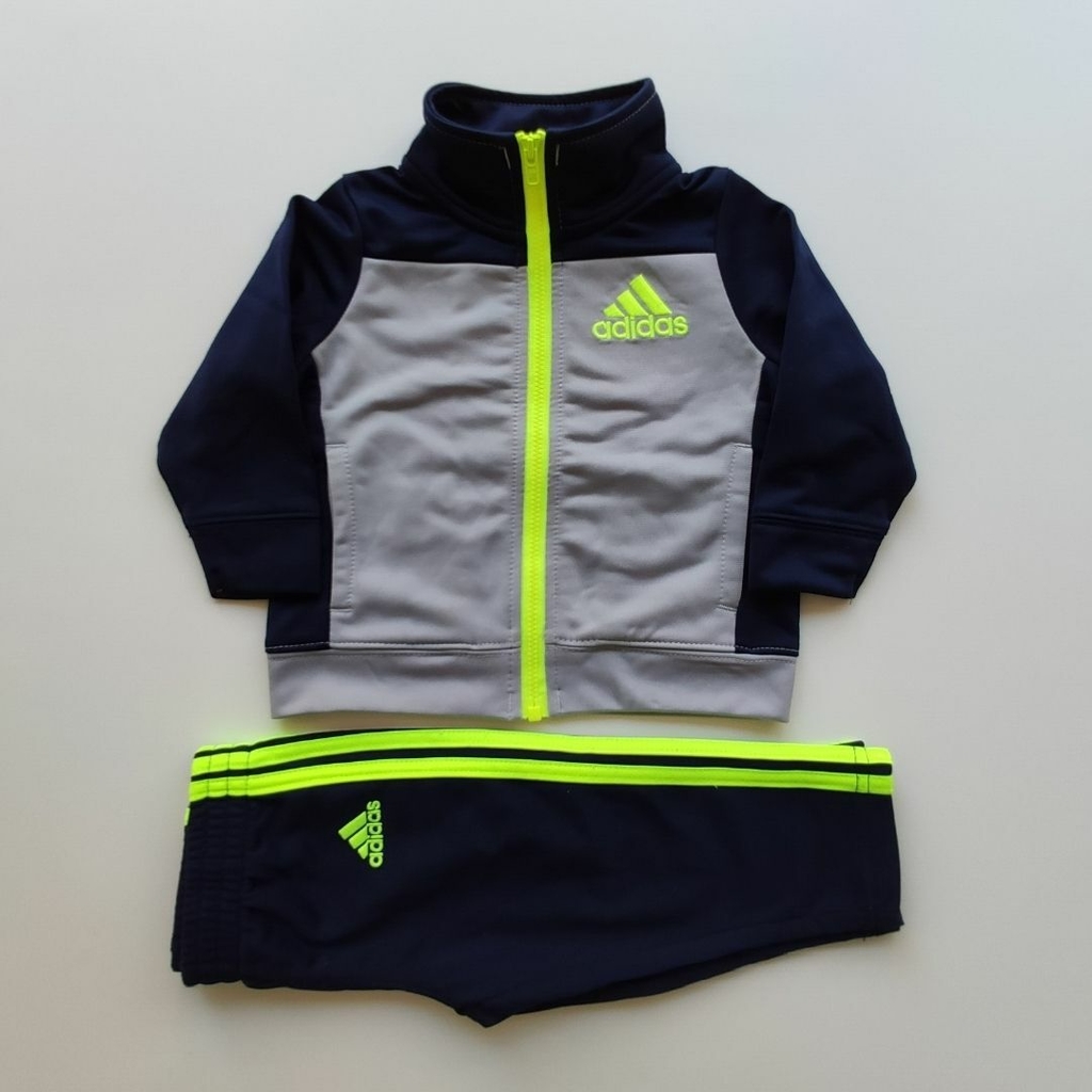 SEGUNDA SELECCIÓN - CONJUNTO DEPORTIVO - ADIDAS - TALLE 9 MESES - SET 2  PIEZAS (CAMPERA Y PANTALÓN) AZUL CON