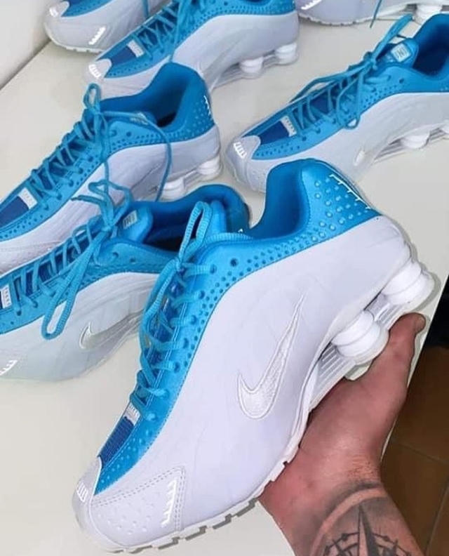 nike r4 branco e azul bebe