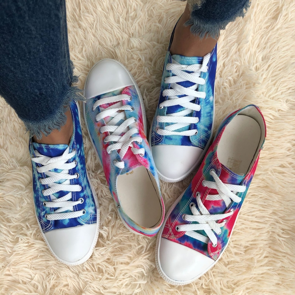 TENIS TIE DYE SANTA LOLLA - Comprar em Le Finesse