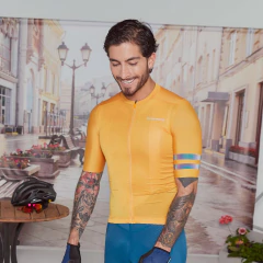 Jersey Masculina Suarez Solid Ambar na internet
