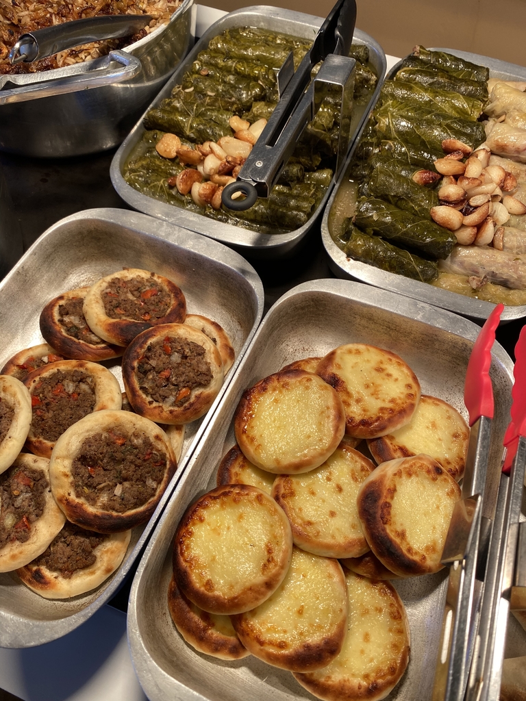 BUFFET ÁRABE À VONTADE NA PAULISTA! 🤤😍 Esse fica escondidinho