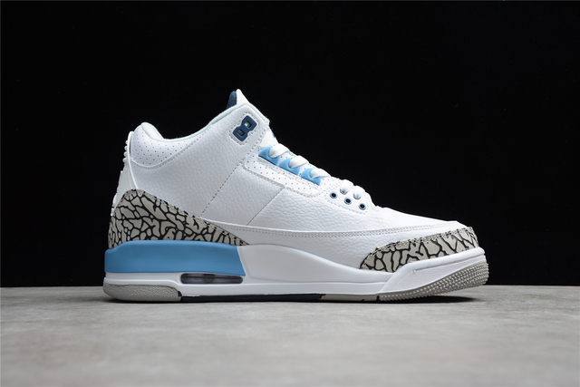 Air Jordan 3 Retro 'UNC' - Comprar en Fire Store