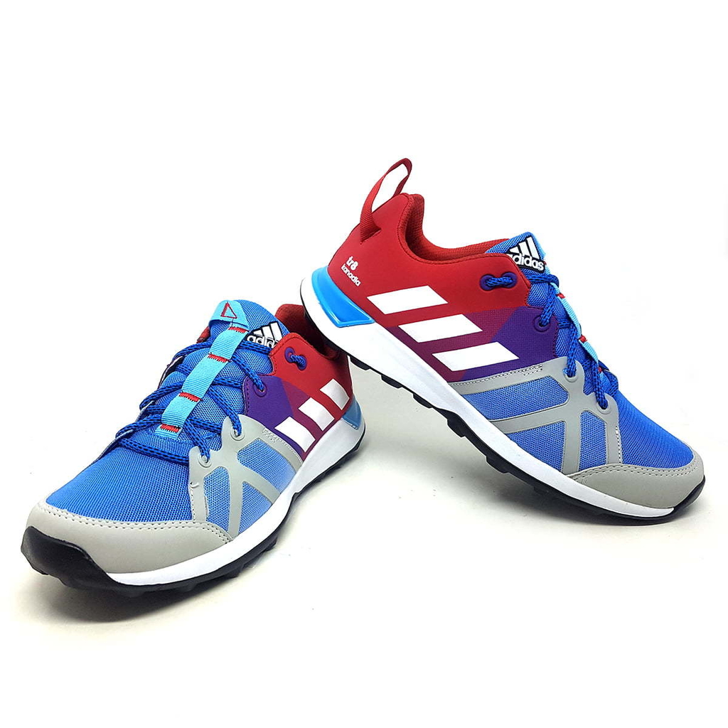 tênis adidas tr8