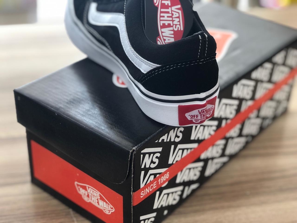 Tênis Masculino Vans Authentic Pro Sola Vulcanizada - Black/Light Gum -  Session Store