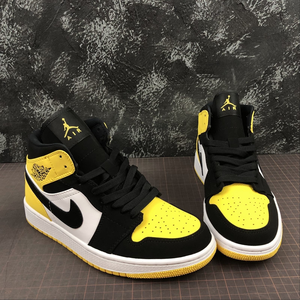 nike air jordan 1 mid yellow toe black