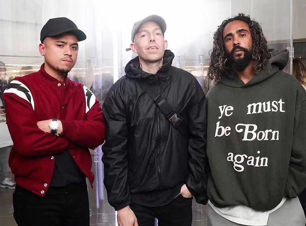 ye must be born again moletom com capuz pharrell