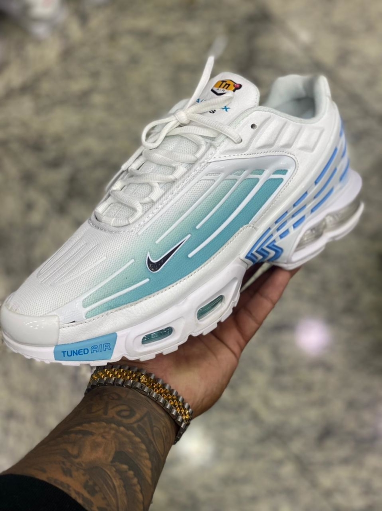 off white x nike zoom fly