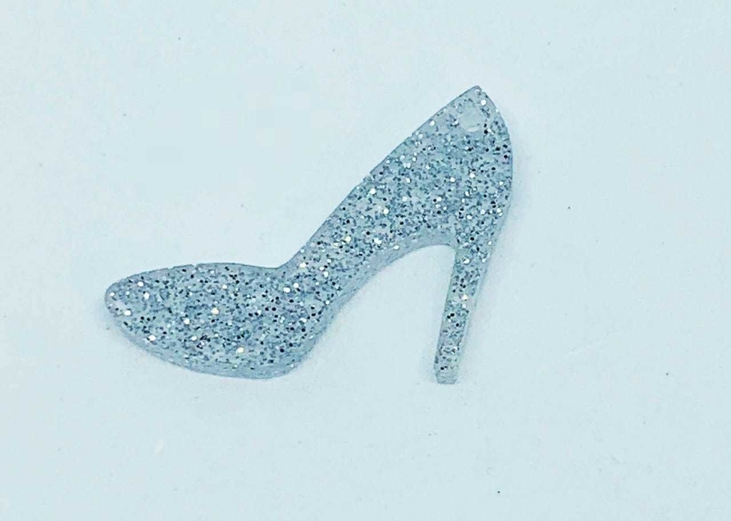 APLIQUE ACRÍLICO PINGENTE SAPATINHO CINDERELA (2 CM) - 1 UNIDADE