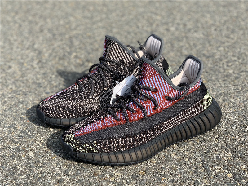 yeezy boost refletivo