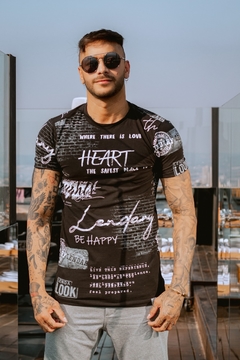 Camiseta Gola O "Be happy heart"