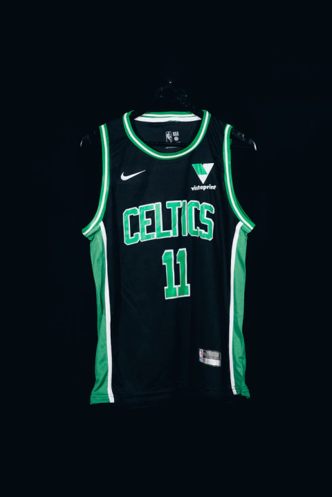 Camiseta Celtics Irving (11) Negra - TUSNICKERS