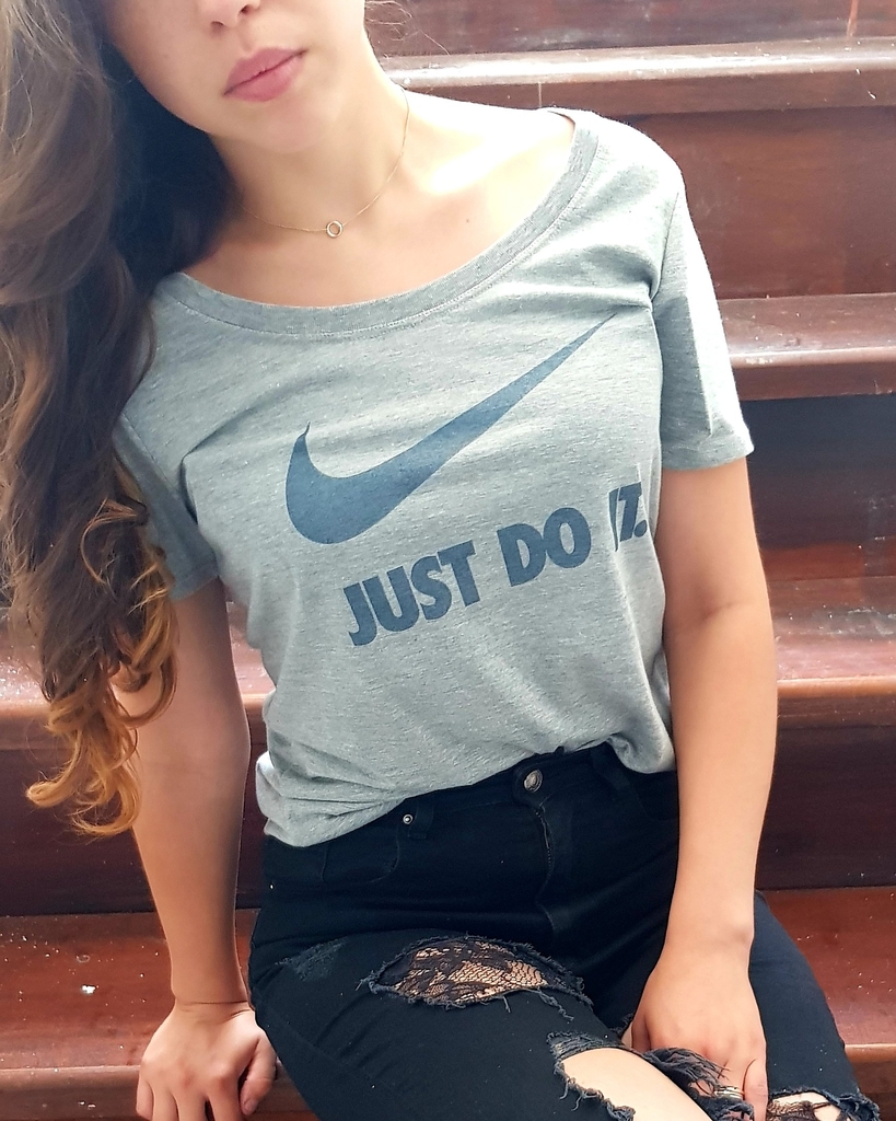 Nike Remera Just Do It Wmn - Comprar en LaRepo