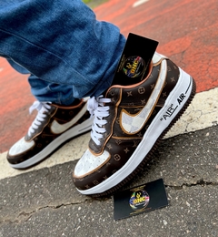 nike air force one marrom