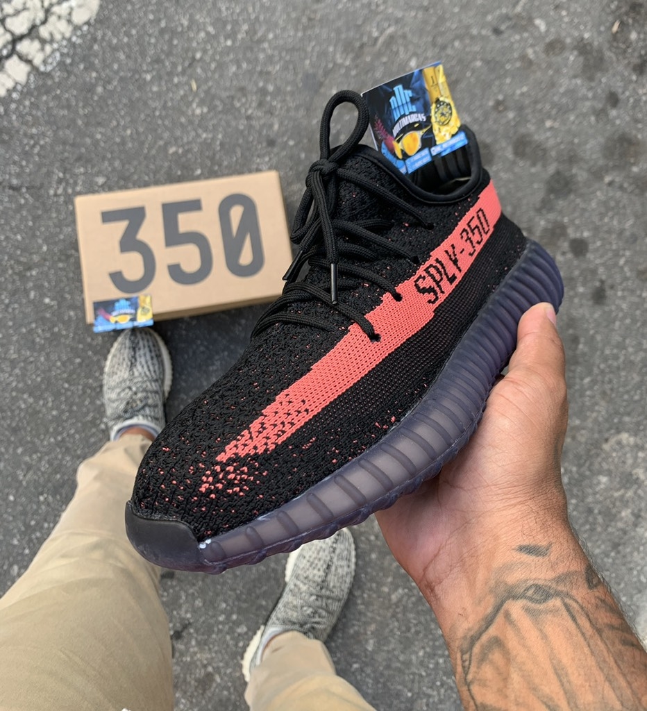 adidas yeezy preto e vermelho