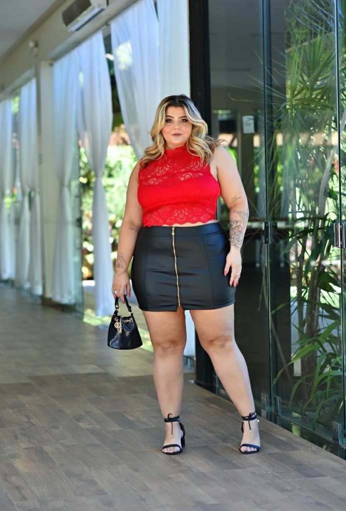 short couro fake plus size
