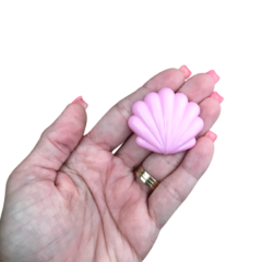 Aplique Plástico Concha 4cm Rosa - comprar online