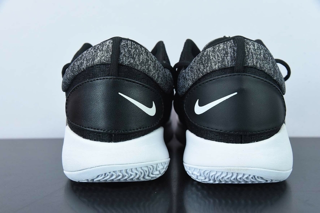 hyperdunk x oreo