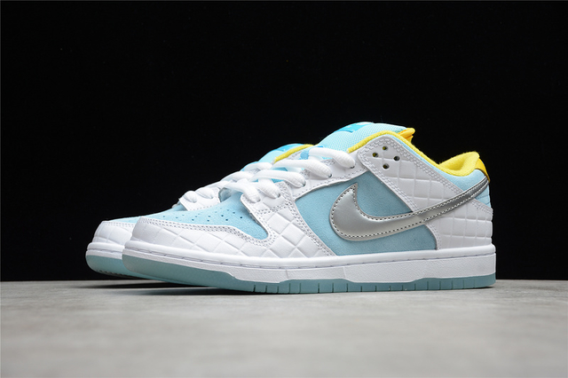 nike lagoon pulse