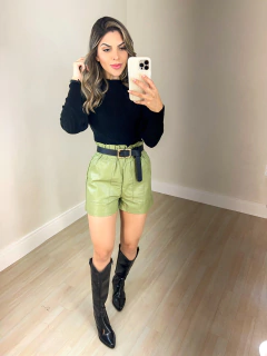 Short Feminino em Couro Eco - comprar online