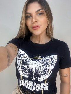 T-shirt Feminina com Estampa de Borboleta - comprar online