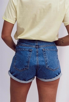 Shorts Jeans Mom Vintage Lav. Escura na internet