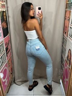 Calça Jeans Skinny Clara Rasgo Joelho - comprar online