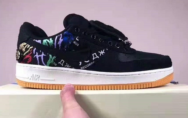 ZAPATILLAS NIKE AF1 COLOR NEGRAS