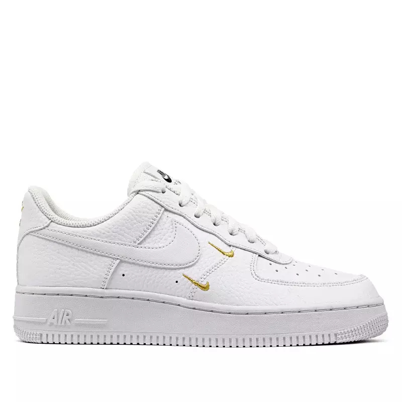 Tenis Nike Air Force 1 07 ESS | damas | Innvictus