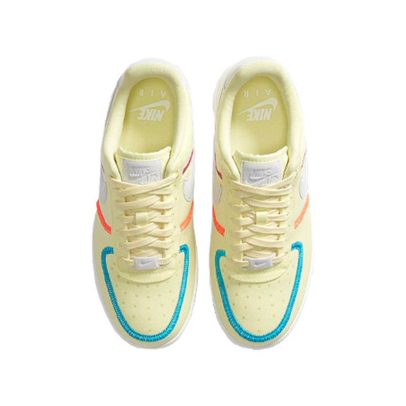 ZAPATILLAS NIKE AIR FORCE 1 LOW '07 LX COLOR AMARILLO