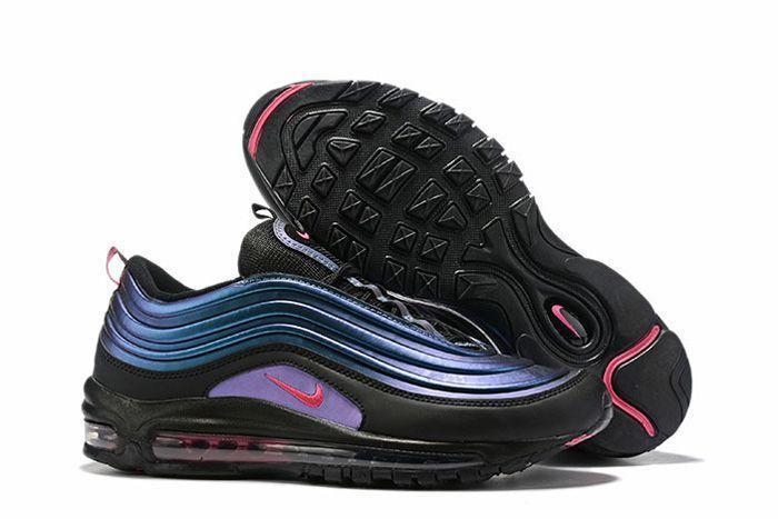 Las Nike originales de Back To The Future II se están desintegrando  (literalmente)