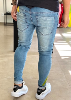 Calça Jeans Super Skinny Destroyed X Yellow - John Jones na internet