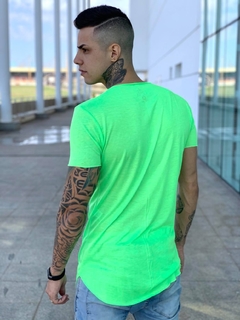Camiseta Longline Pirate Green Neon - comprar online
