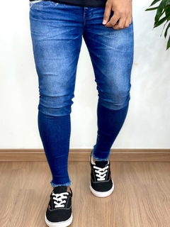 Calça Jeans Super Skinny Caveira Bordada No Tornozelo - Jay Jones