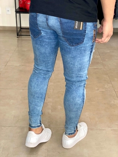 Calça Jeans Super Skinny Destroyed E2 - Colin Denim na internet