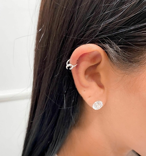 Piercing prata tragus patinha cravejada