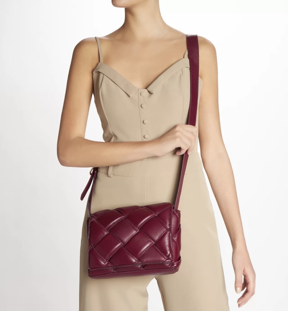 Bolsa Tiracolo Couro Gaby Raspberry Arezzo - La Garde