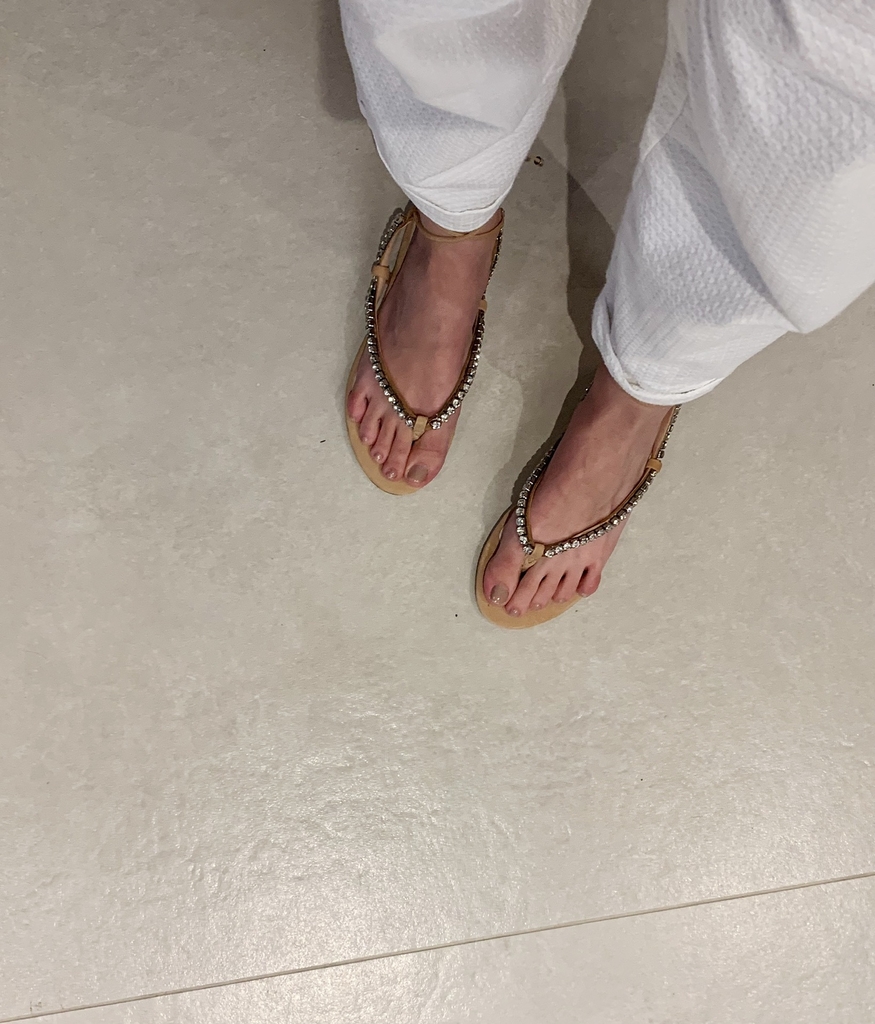 Sandália Rasteira Nude Strass Schutz - La Garde