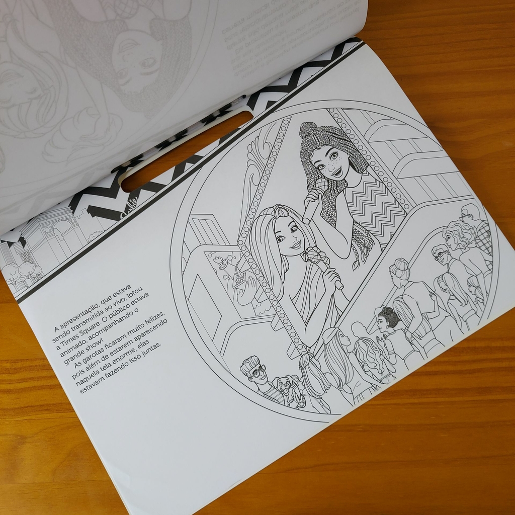 Desenhos de Feliz Barbie 1 para Colorir e Imprimir