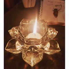 portavelas de cristal con forma de flor de loto