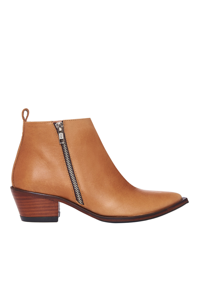 Botas vaqueras con flecos