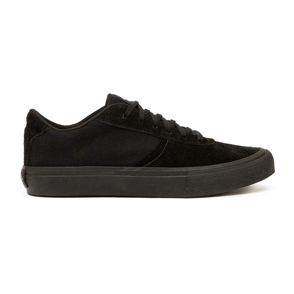 Zapatillas Total Black Landazuri - Compra Ahora | Dafiti Chile
