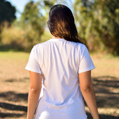T-shirt Bordada Montanhas Branca - Malha Ecológica / Feminina na internet