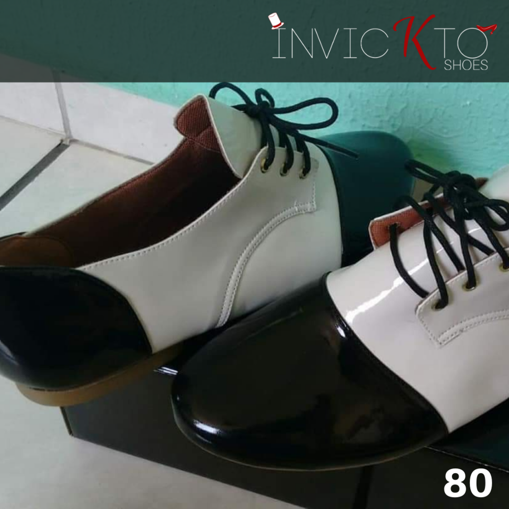 Sapato Oxford Unissex - Preto com Branco verniz