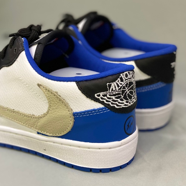 NIKE AIR JORDAN 1 DUNK LOW TRAVIS SCOTT X FRAGMENT